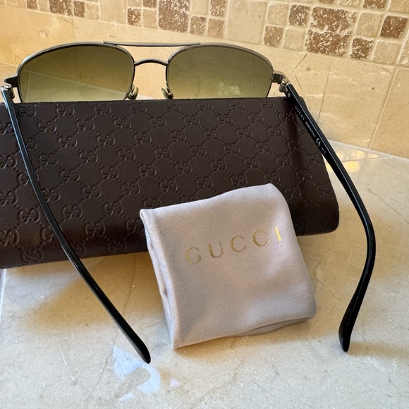 Gucci Silver Aviator Sunglasses - Picture 4 of 6